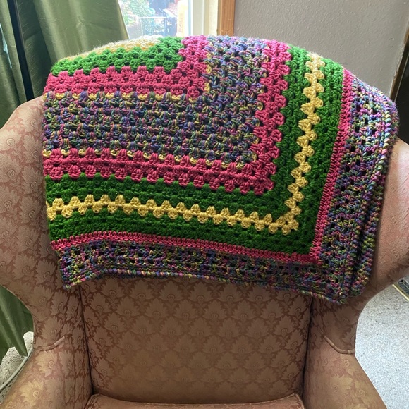 Crocheted Afghan - Picture 5 of 7